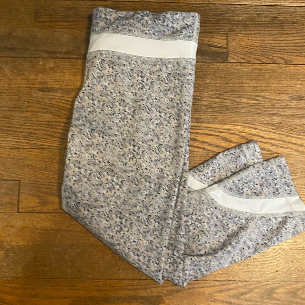 Lululemon Size 8 Crop Leggings